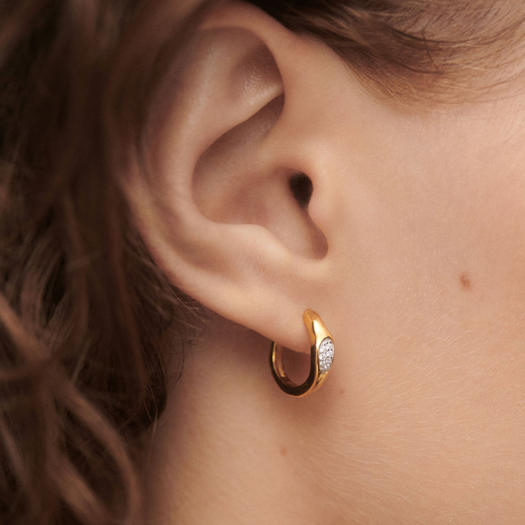 PDPAOLA Gold Onda Hoop Earrings