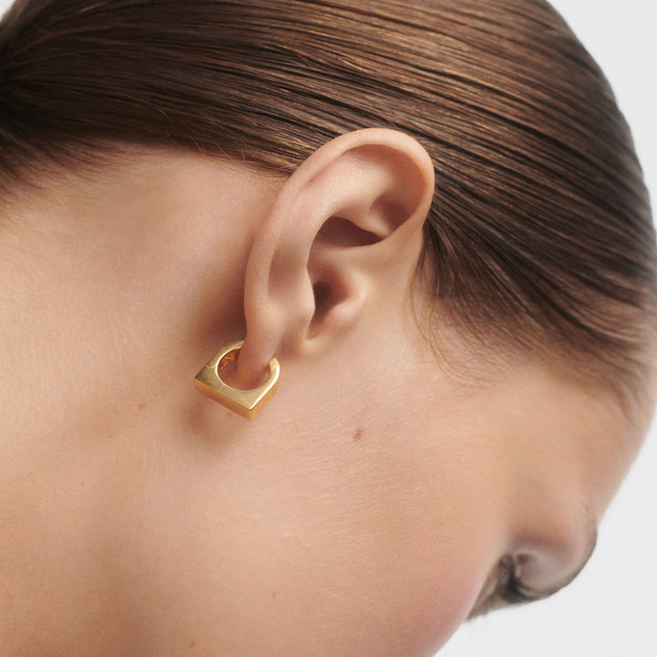 PDPAOLA Gold New York Single Hoop Earring