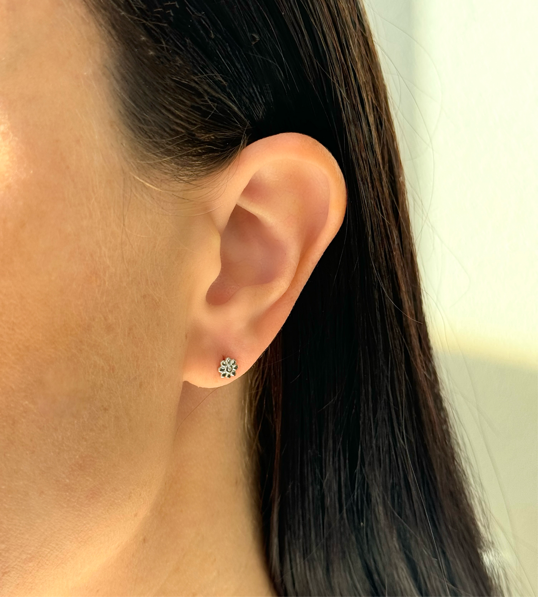 ol&co Silver Dainty Flower Stud Earrings