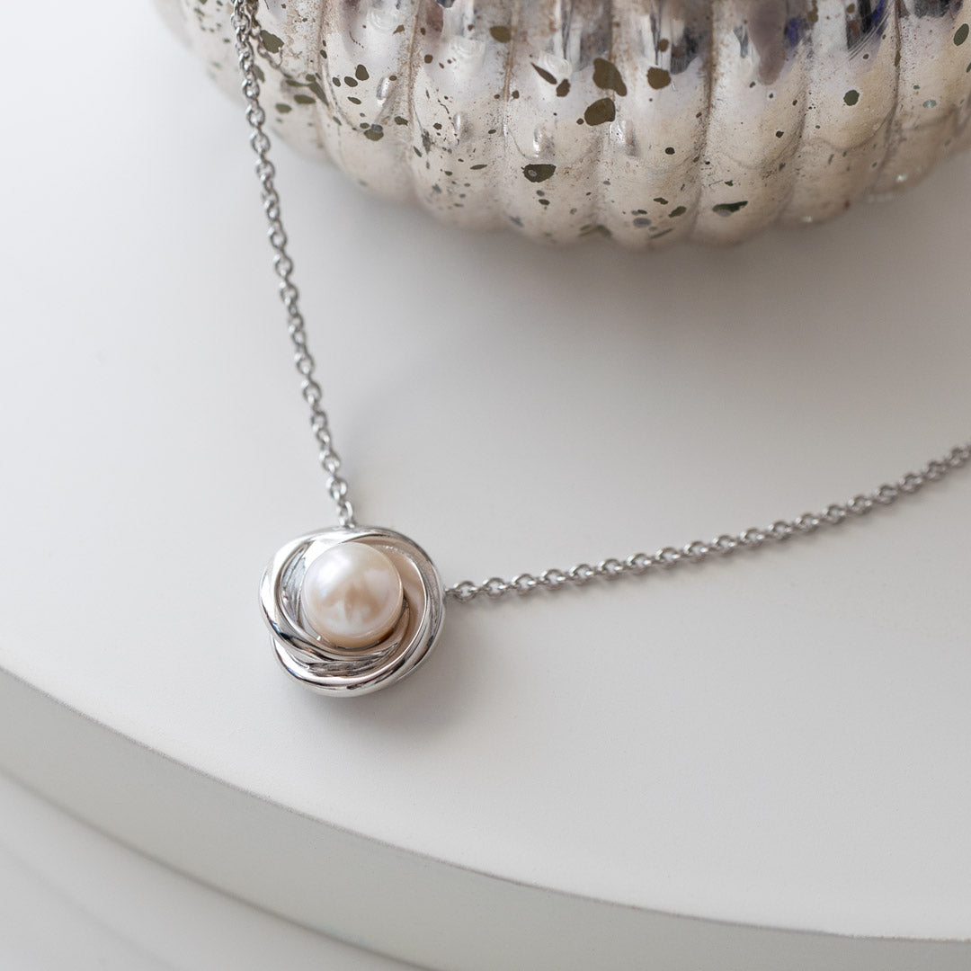 Kit Heath Silver Bevel Trilogy Pearl Necklace