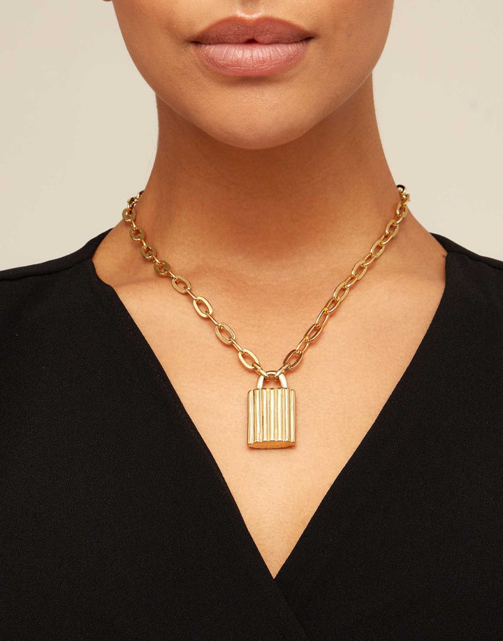 UNOde50 Gold Magic key Confident Necklace