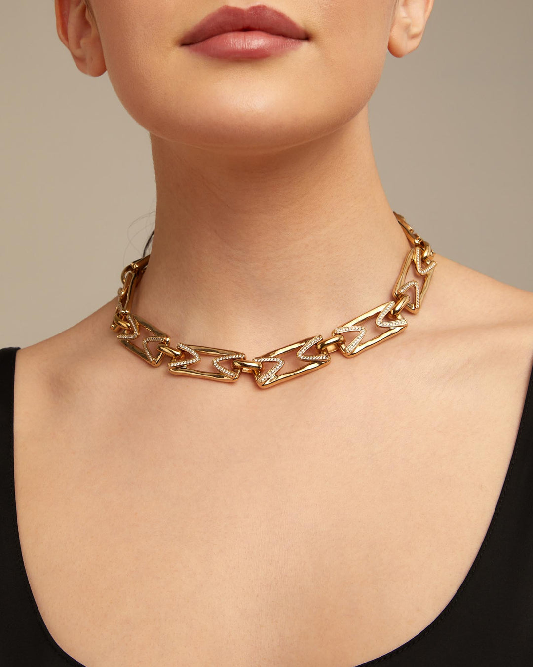 UNOde50 Gold Stand out Topaz Brave Necklace