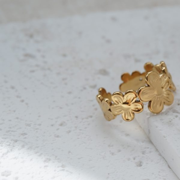 Little Grey Moon Gold Daisy Ring