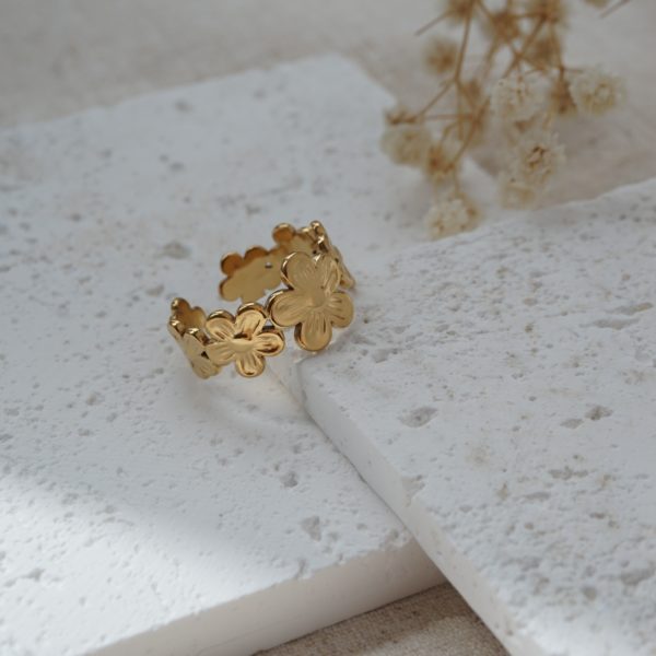 Little Grey Moon Gold Daisy Ring