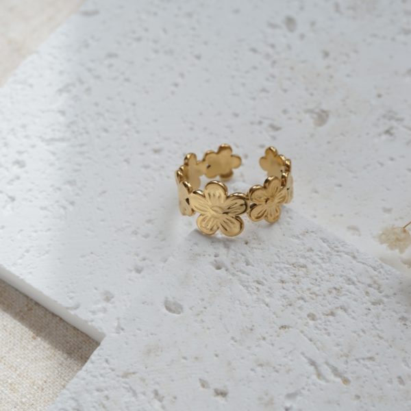 Little Grey Moon Gold Daisy Ring