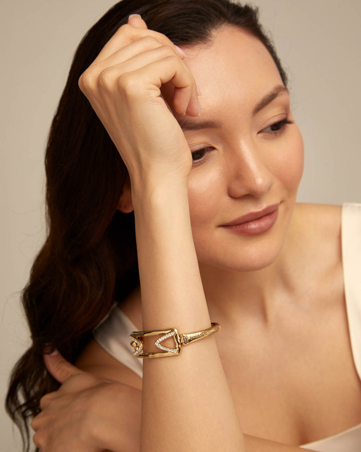 UNOde50 Gold Stand out Topaz Brave Bracelet