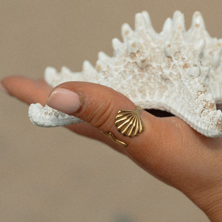 Little Grey Moon Gold Seashore Ring