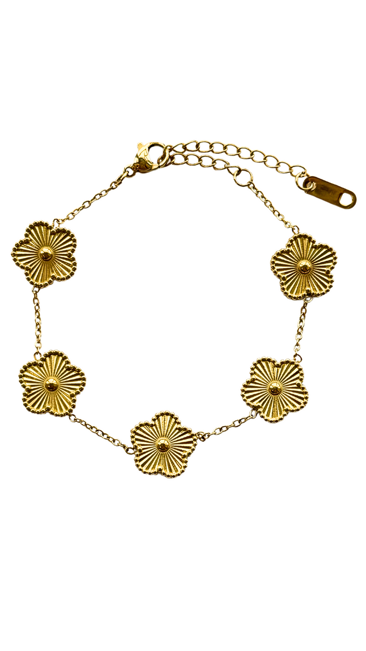 Mococo Essentials Gold Clover Bracelet