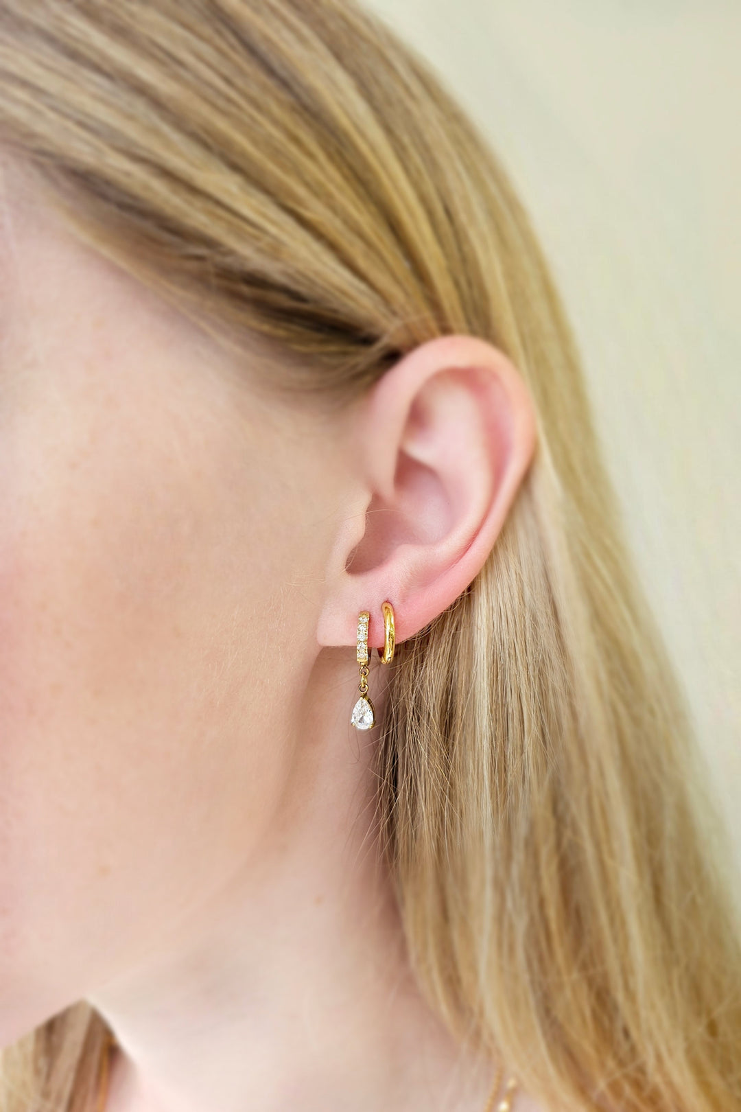 Mococo Essentials Gold Droplet Earrings