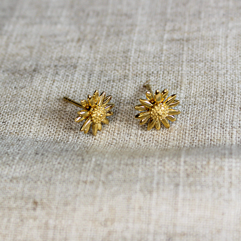 Daisy London 18ct Gold Plate Marguerite Daisy Stud Earrings